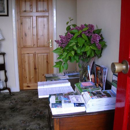 The Bungalow Farmhouse Clomantagh Exterior foto